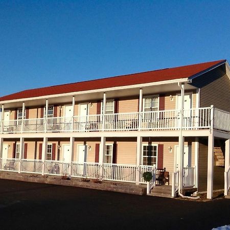 Airport Inn Fredericton Exterior foto