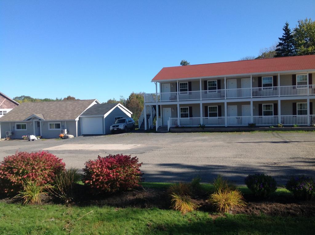 Airport Inn Fredericton Exterior foto