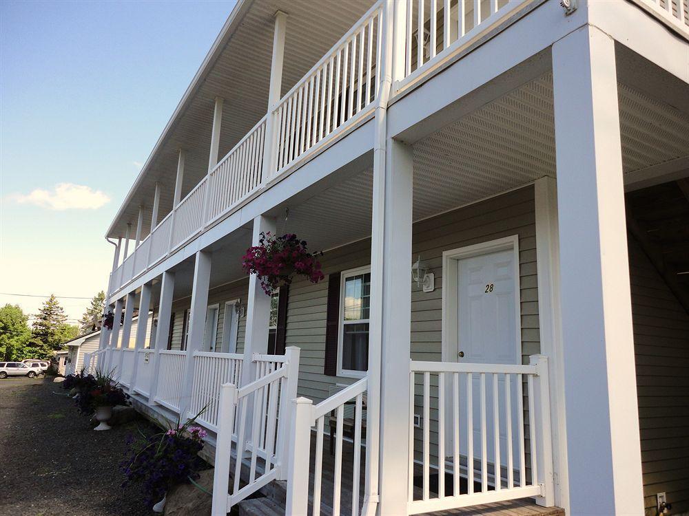 Airport Inn Fredericton Exterior foto